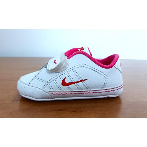 Chaussure bebe shop nike fille